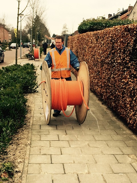 Team bei NE3/NE4 Glasfaser-Montage